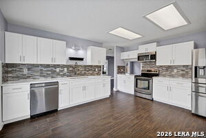 2435 Thrasher Oak