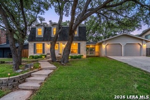 2114 Oak Wild St